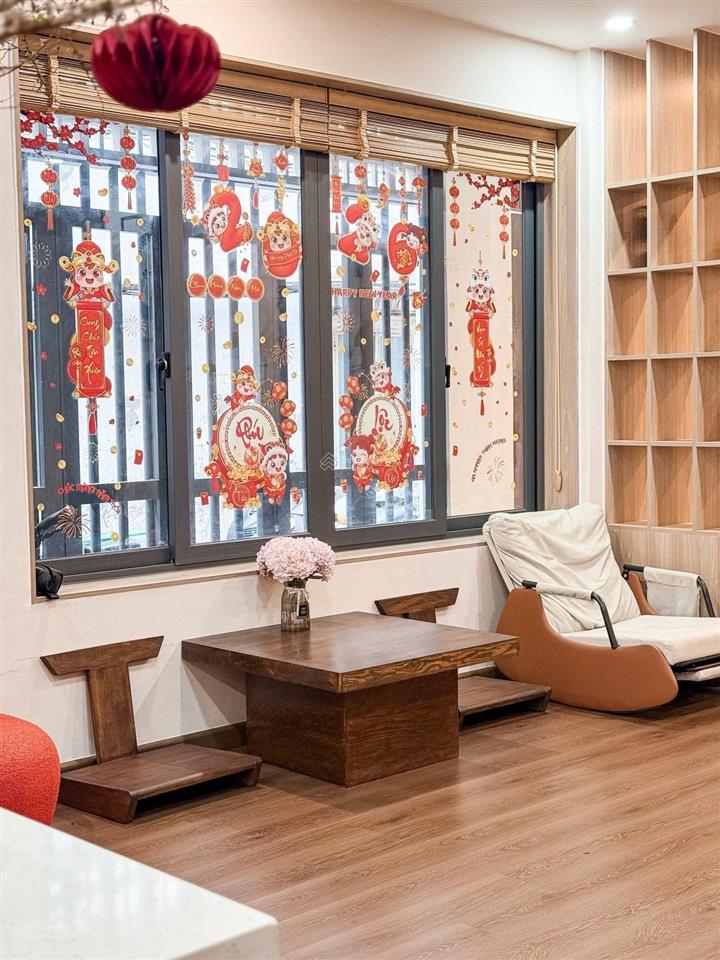 Q10 kts thiết kế siêu đẹp gần vòng xoay dân chủ 49m2 (9.5x6m) x 3 tầng sân thượng 8.5 tỷ