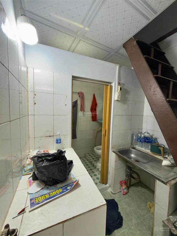Huỳnh văn bánh phú nhuận sát mặt tiền dt 16m ngang 5.5m 2 tầng giá 3.1 tỷ