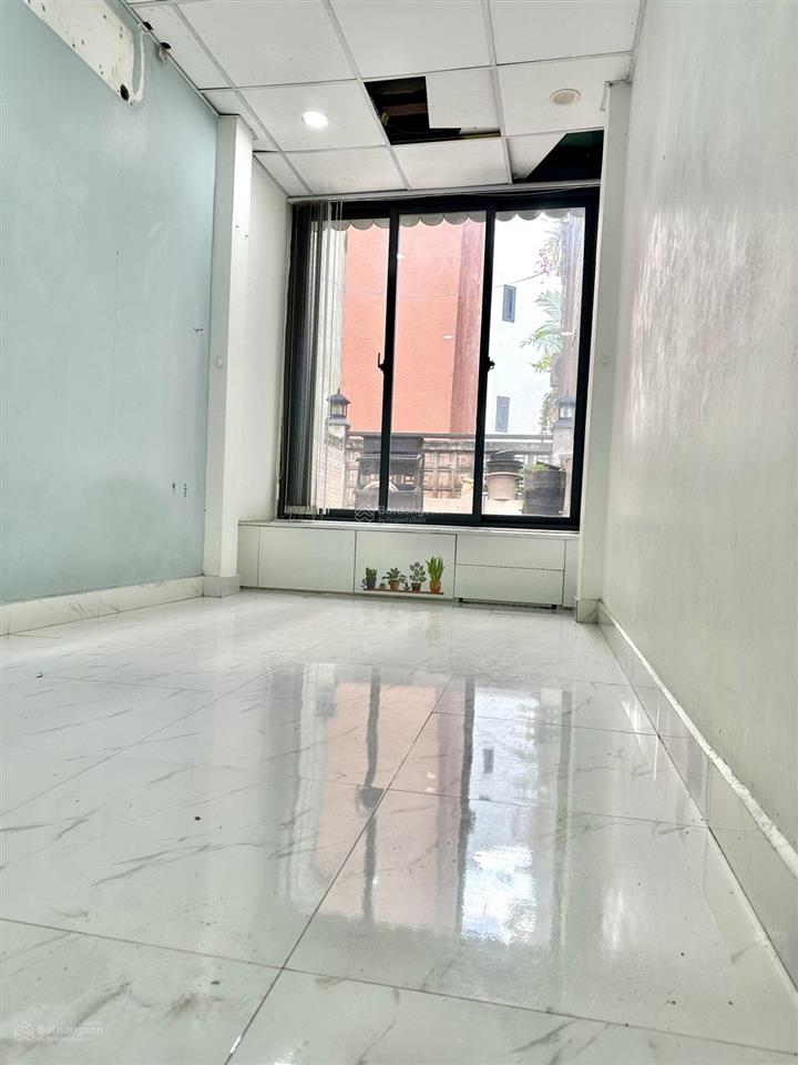 Hiếm  khu vip phú nhuận  ngay nguyễn văn trỗi & hoàng diệu  35m2  chỉ 4.3 tỷ