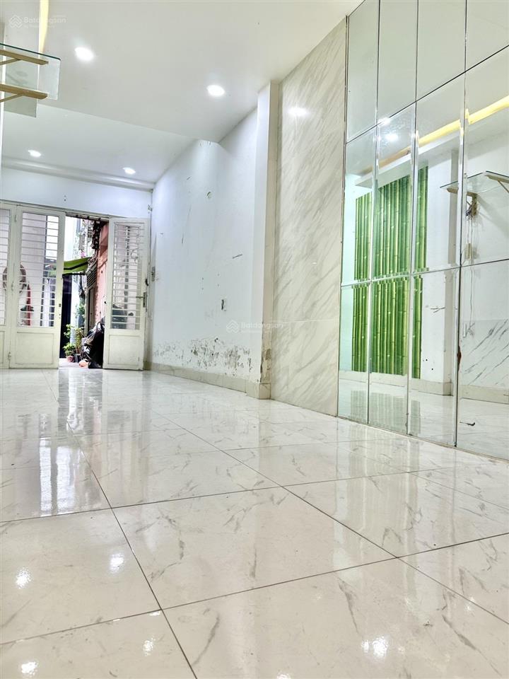 Hiếm  khu vip phú nhuận  ngay nguyễn văn trỗi & hoàng diệu  35m2  chỉ 4.3 tỷ