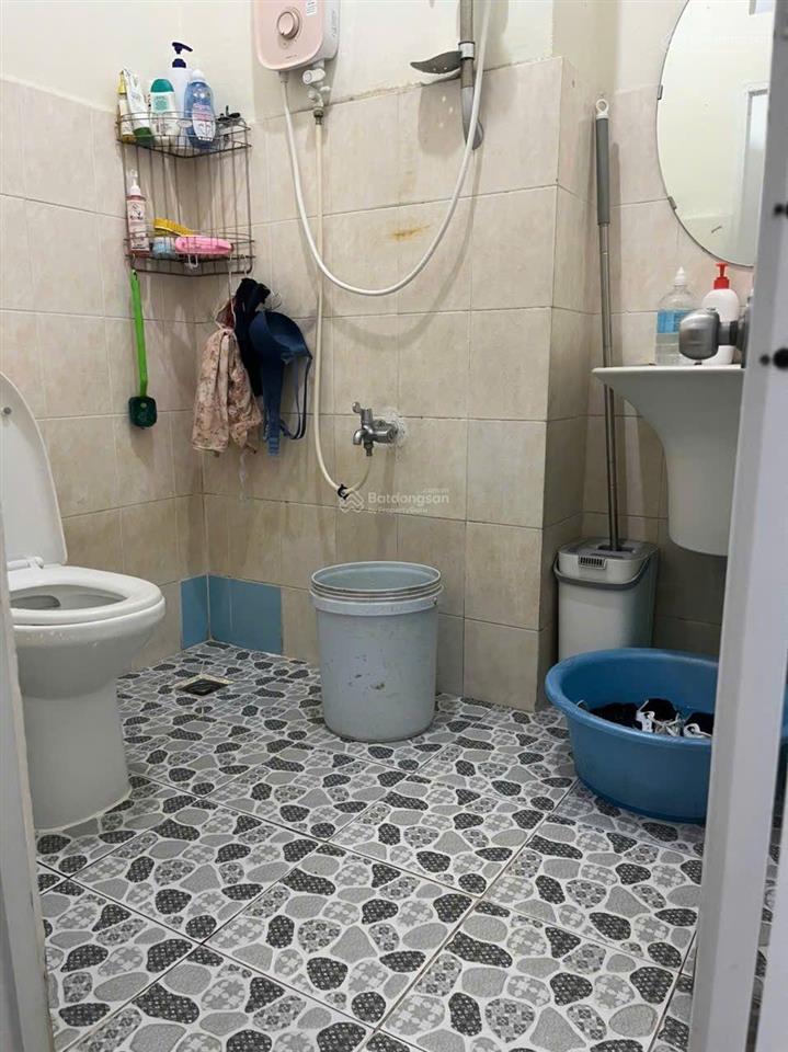 Hơn 2 tỷ căn hộ 58m2 chung cư tây thạnh