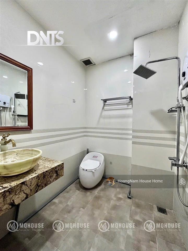Căn hộ studio ban công  thang máy  ngay chợ tân định  cầu bông  đh kinh tế ueh isb  bờ kè hs