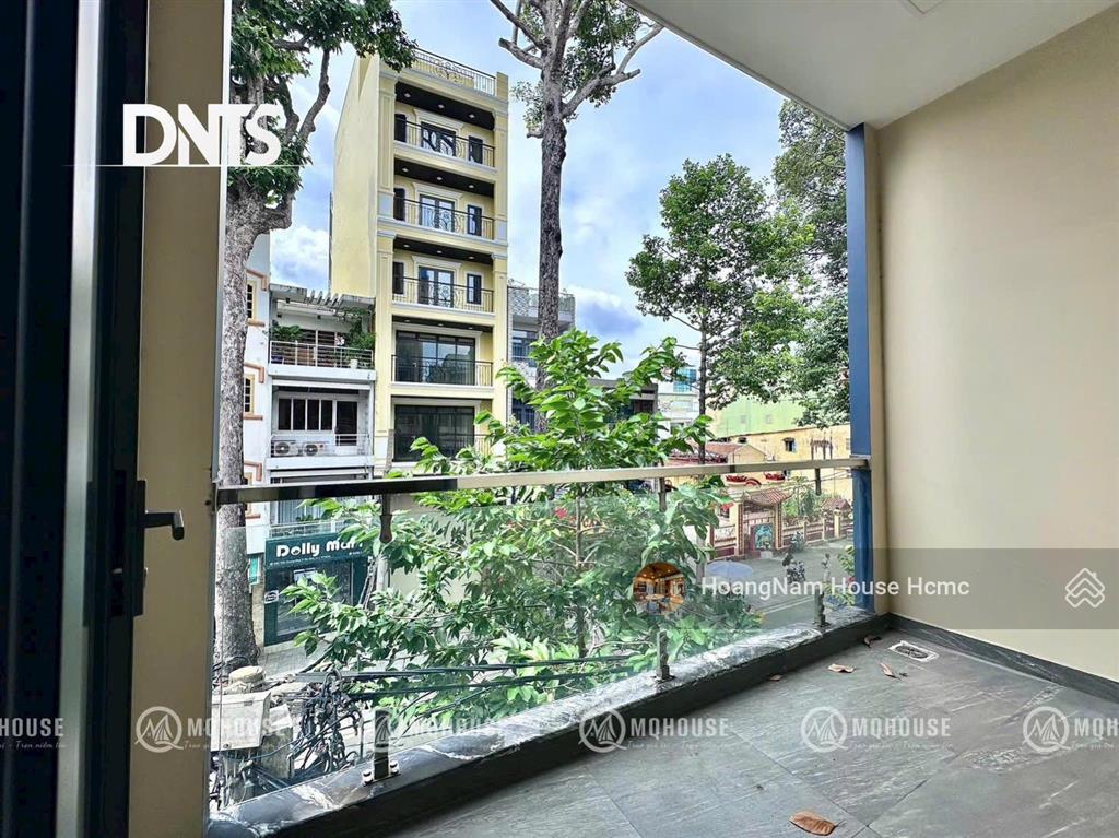 Căn hộ studio ban công  thang máy  ngay chợ tân định  cầu bông  đh kinh tế ueh isb  bờ kè hs