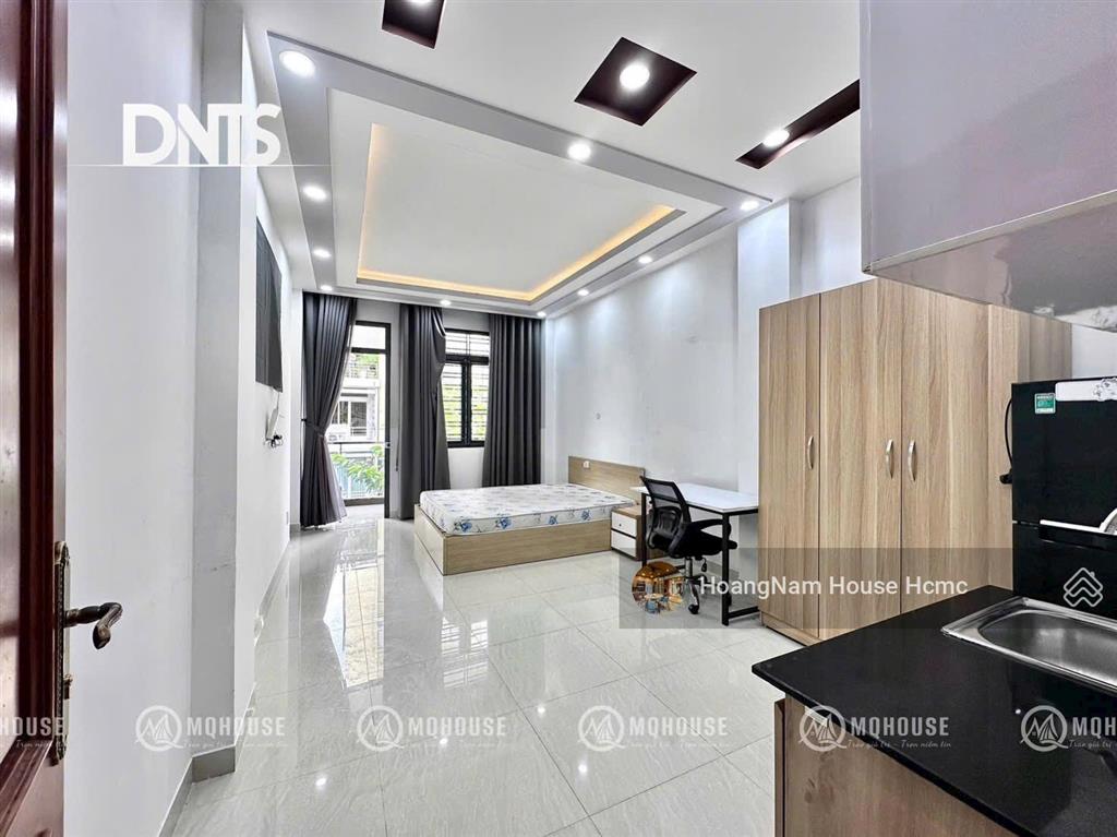 Căn hộ studio ban công  thang máy  ngay chợ tân định  cầu bông  đh kinh tế ueh isb  bờ kè hs
