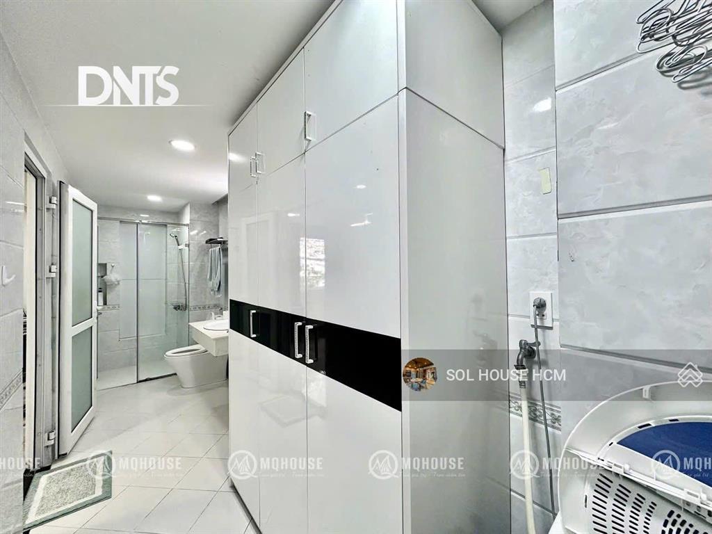 Căn hộ studio cửa sổ trời 40m2  thoáng mát  sạch sẽ  ngay  bason  thảo cầm viên  hồ con rùa