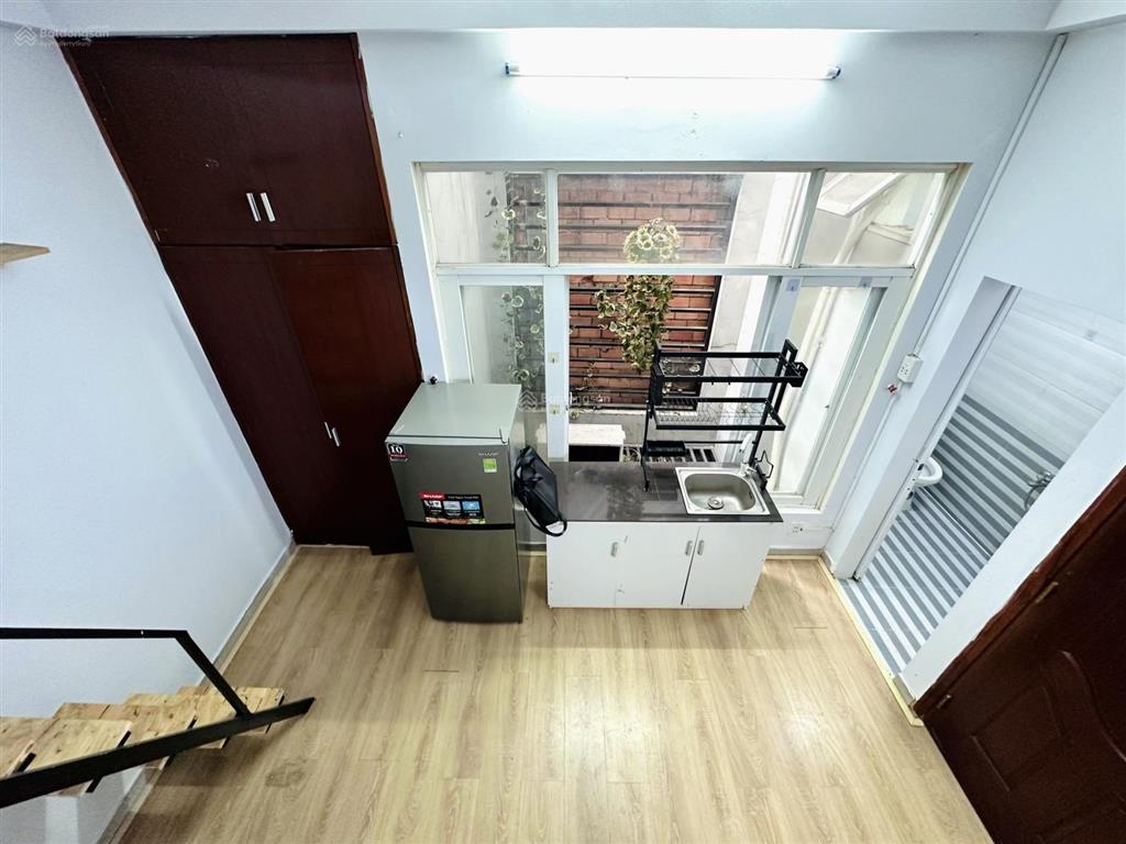 Duplex ngăn bếp 2pn riêng  cửa sổ thoáng gió  ngay khu ẩm thực phan xích long  bờ kè trường sa