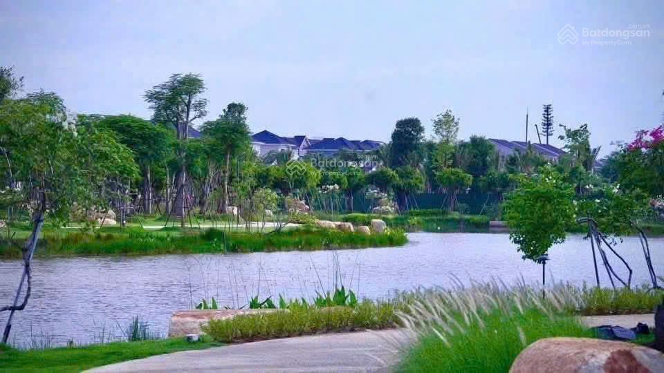 Ra hàng căn nhà phố 273m2, giá chỉ 8 tỷ