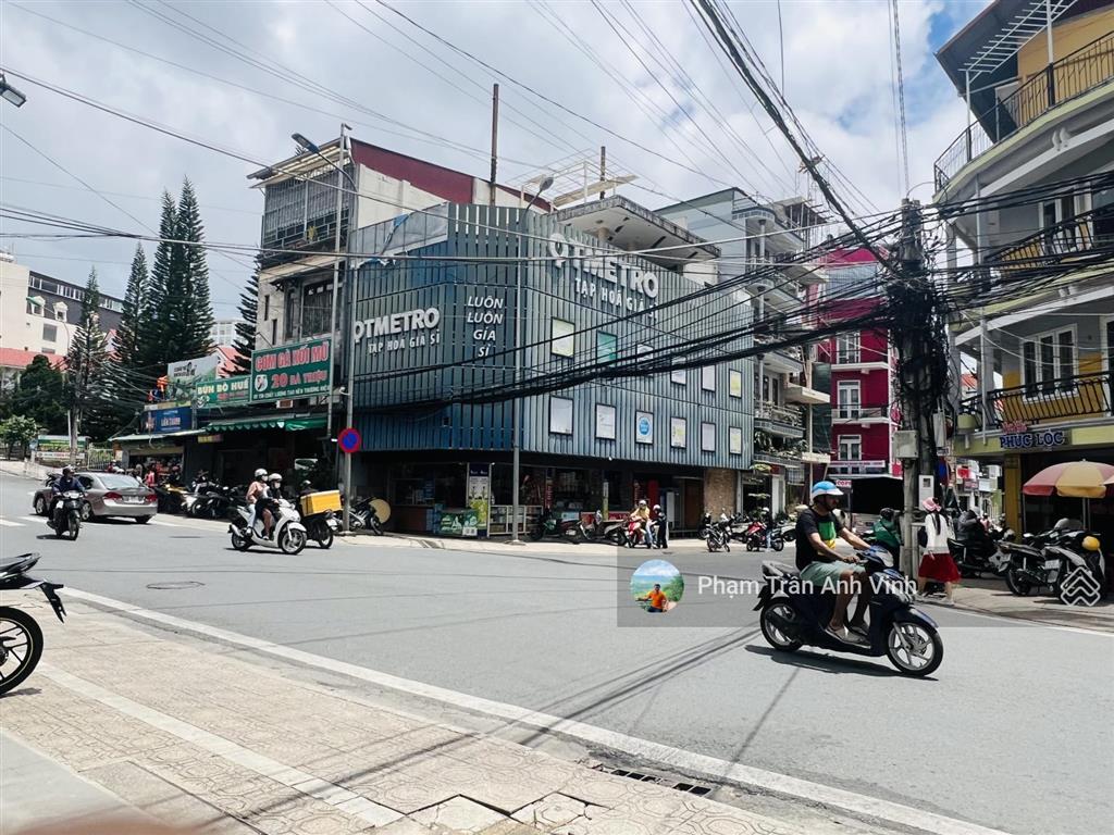 Bán khách sạn 32 phòng ngay hồ xuân hương  phường 3  tp. đà lạt giá rất tốt