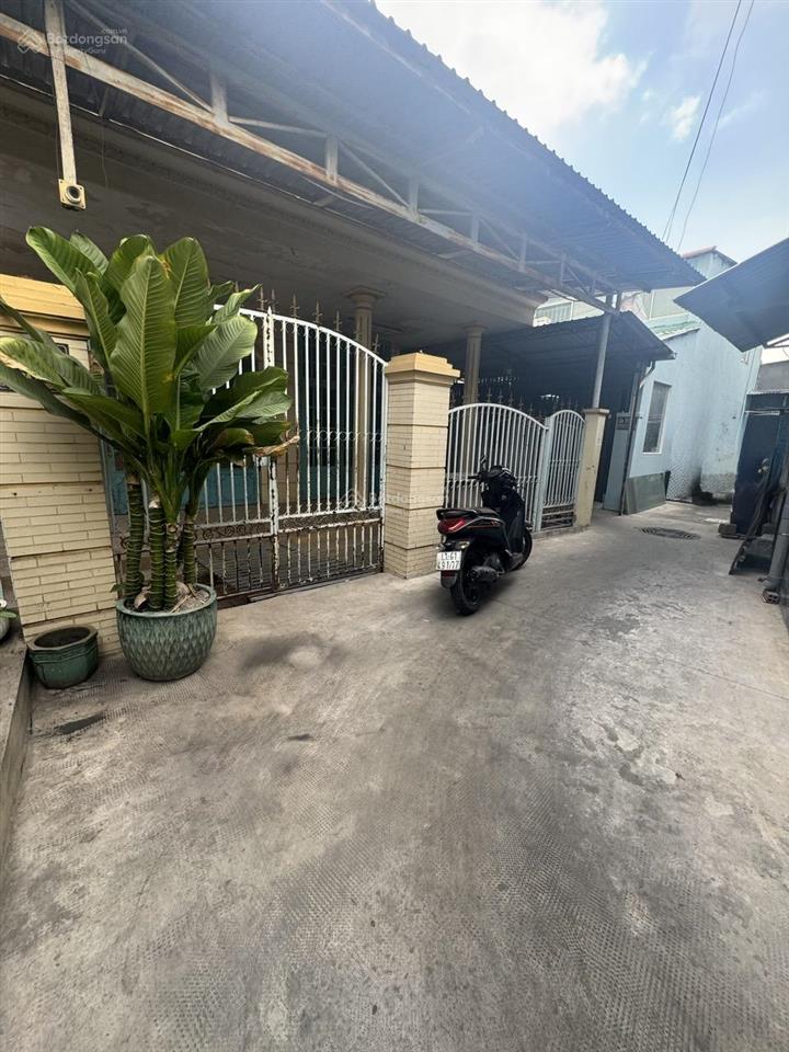 Bà triệu, thị trấn hóc môn, dt khủng 172m2 (7,5mx23m), ngang lớn 7,5m, 4,7 tỷ (27 triệu/m2)