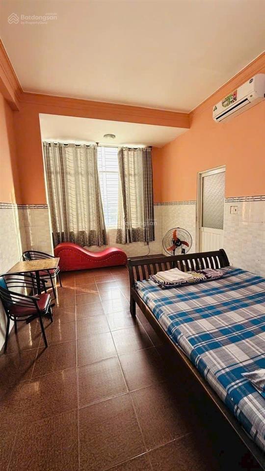 Mt võ thị hồi, nhà nghỉ 140m2, 5 tầng, 15 p, 15wc giá rẻ 9,9 tỷ, thu nhập 100 triệu