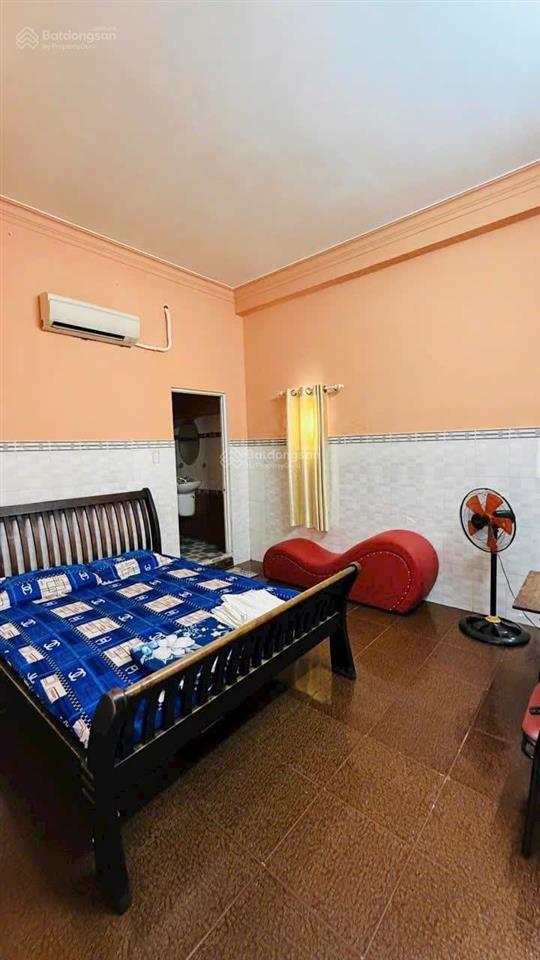 Mt võ thị hồi, nhà nghỉ 140m2, 5 tầng, 15 p, 15wc giá rẻ 9,9 tỷ, thu nhập 100 triệu