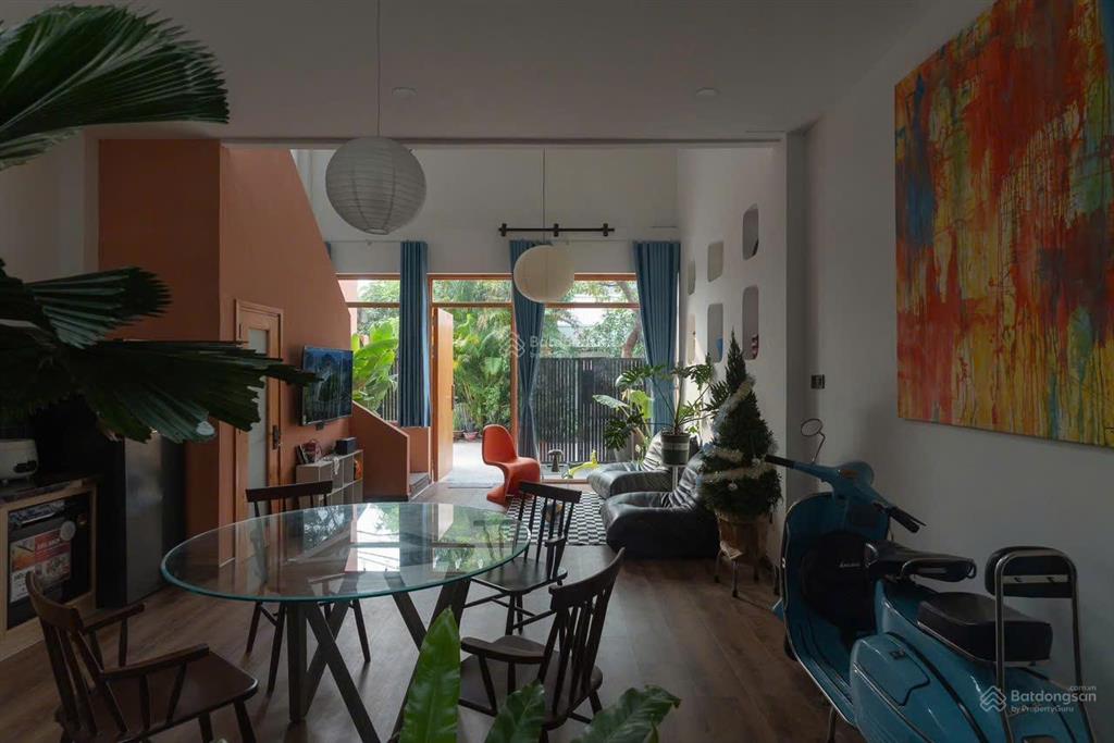 Nhà kts thiết kế đẹp vào ở ngay, hẻm ô tô, 3pn, 3wc, gần ngã tư hóc môn chỉ 5,29 tỷ