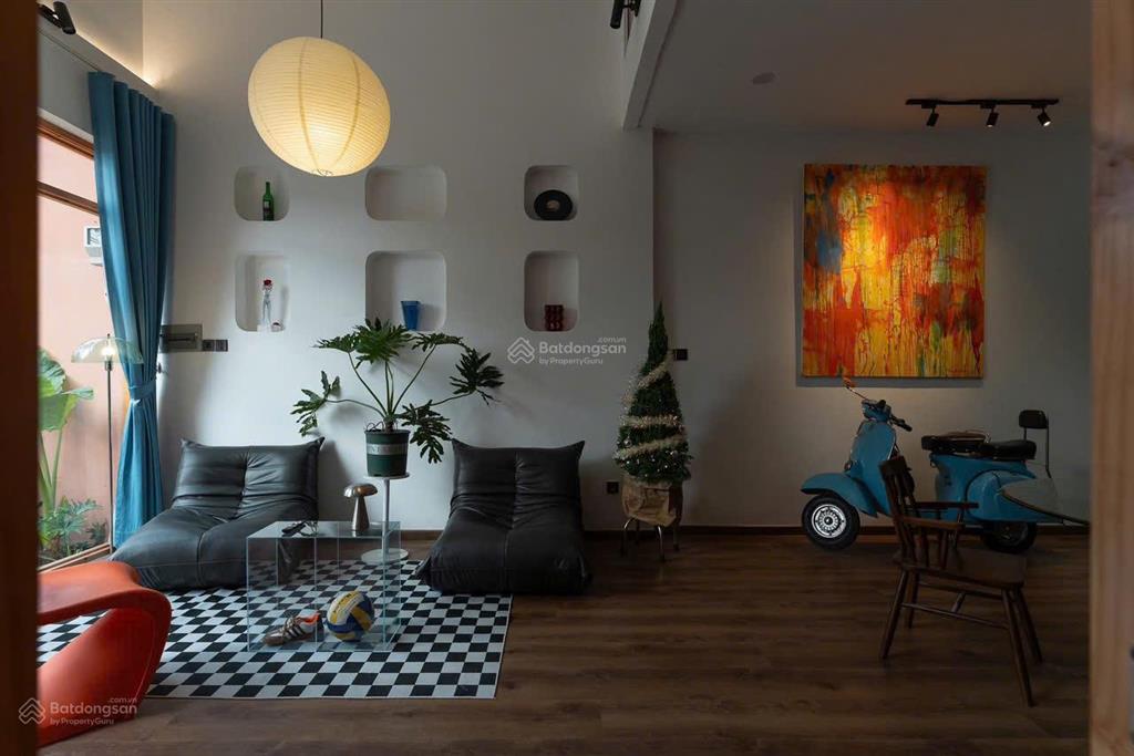 Nhà kts thiết kế đẹp vào ở ngay, hẻm ô tô, 3pn, 3wc, gần ngã tư hóc môn chỉ 5,29 tỷ