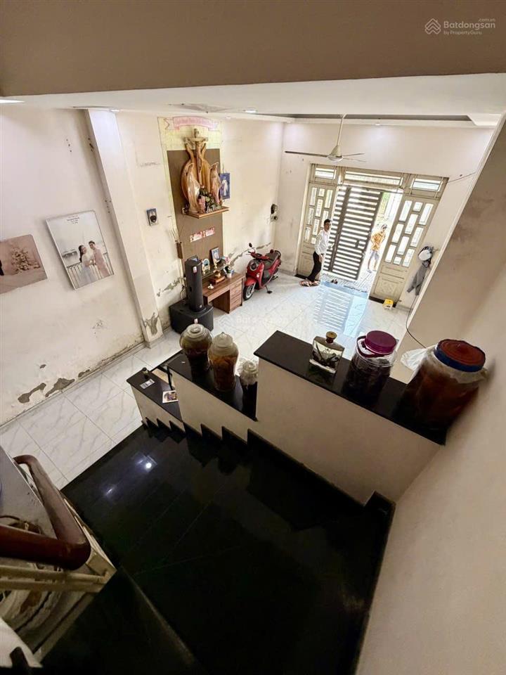 9 tỷ  dt lớn 306m2, thổ cư, ngang đẹp 8m, 3 tầng, đường ô tô, thu nhập 20 triệu, phan văn hớn hm