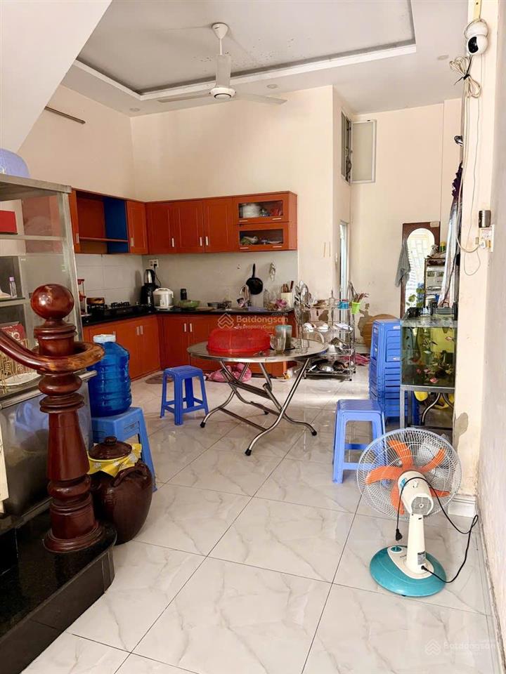 9 tỷ  dt lớn 306m2, thổ cư, ngang đẹp 8m, 3 tầng, đường ô tô, thu nhập 20 triệu, phan văn hớn hm