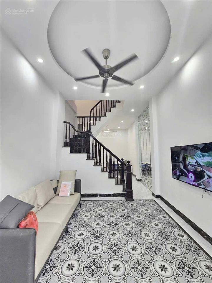 Nhà riêng ô tô tránh 34,1m2 long châu