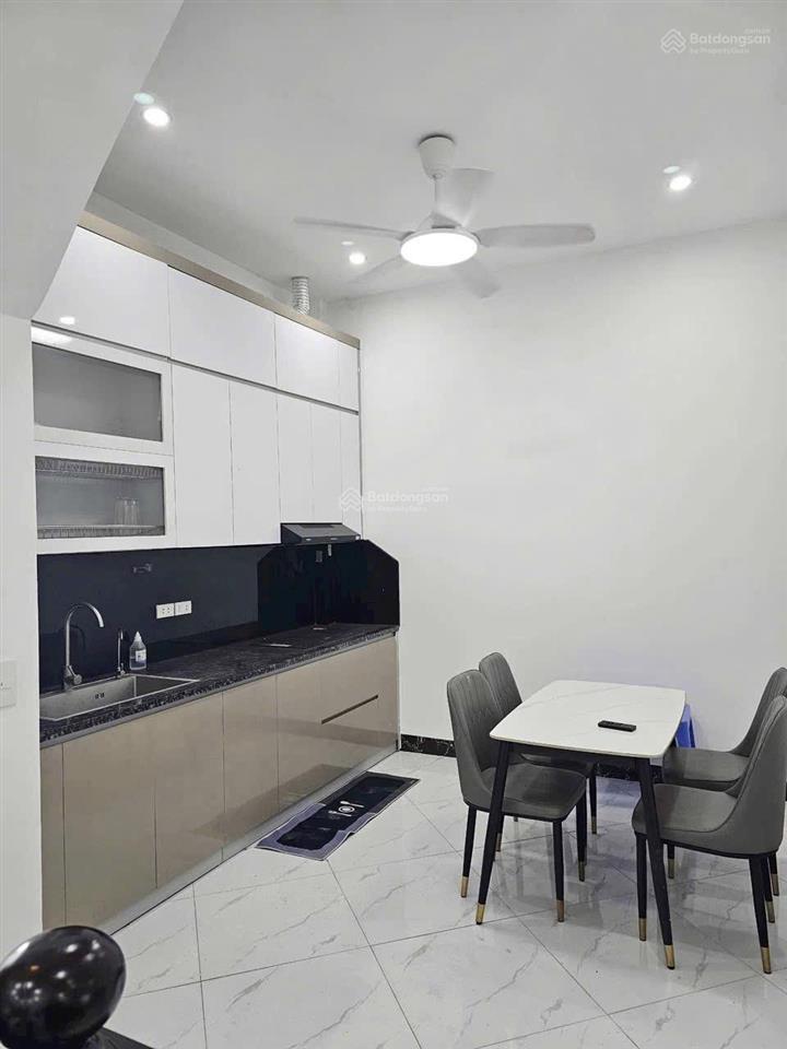 Nhà riêng ô tô tránh 34,1m2 long châu
