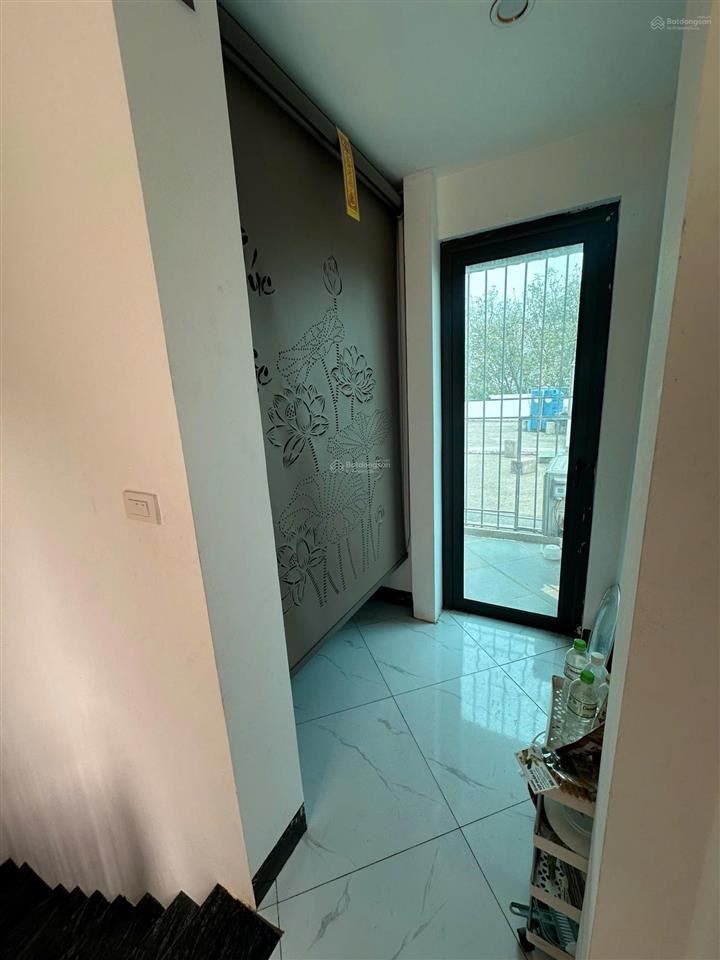 Nhà riêng ô tô tránh 34,1m2 long châu