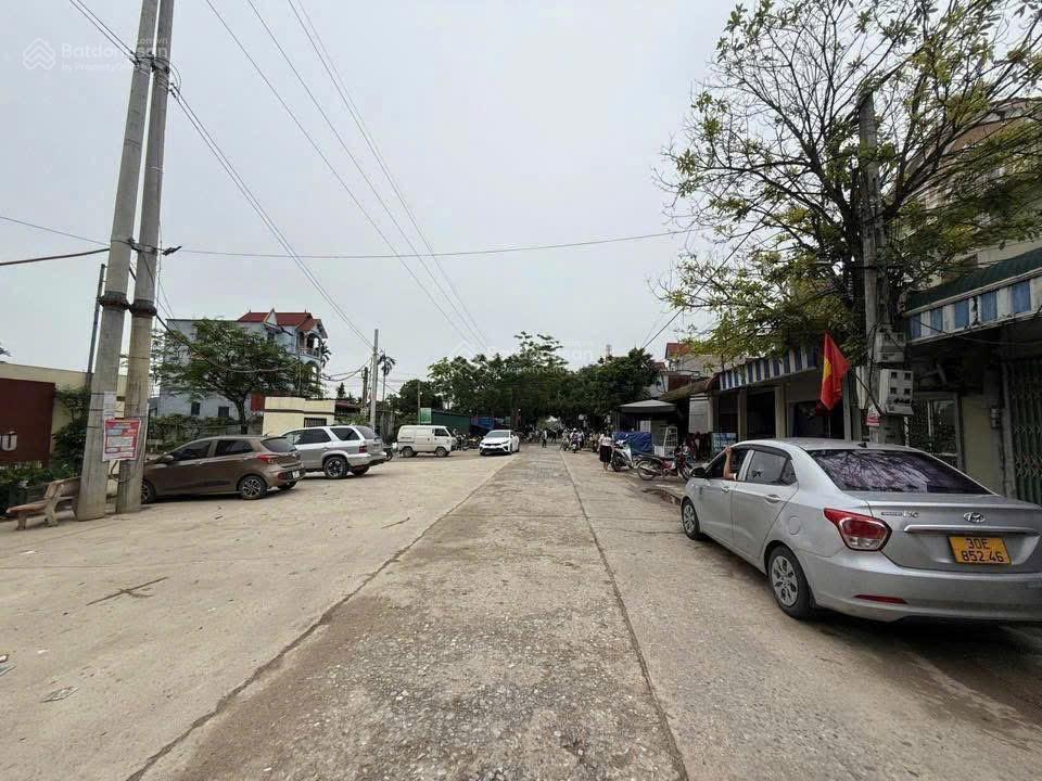 936m2 đất phân được 9 lô giá chỉ 7tr 1m đường thông ô tô tránh