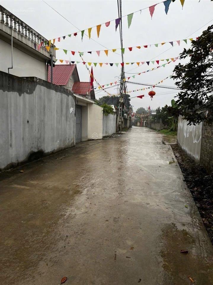 936m2 đất phân được 9 lô giá chỉ 7tr 1m đường thông ô tô tránh