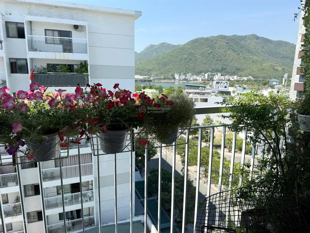 Bán căn hộ góc hud ct2a phước long view biển