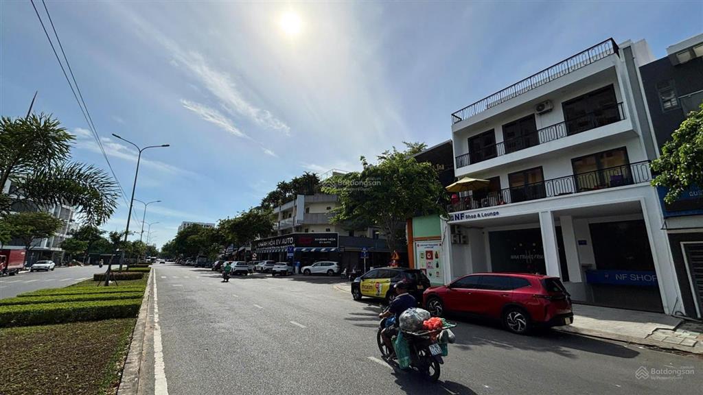 Cho thuê nhà 3 tầng đường 28, nam nha trang