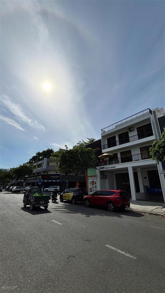 Cho thuê nhà 3 tầng đường 28, nam nha trang
