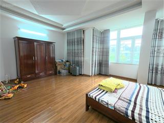 Cho thuê biệt thự 3 tầng tại phước long không gian rộng