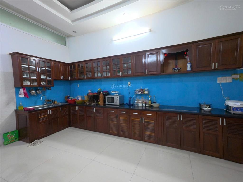 Cho thuê biệt thự 3 tầng tại phước long không gian rộng