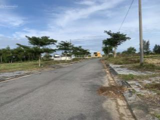 Kđt số 4 lô 171m2 đường 7,5m, giá 4tyxx.