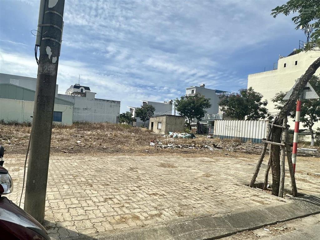 Đất biển tân trà, đường tân trà (đường 10,5m), cách đường biển 50m, giá tốt