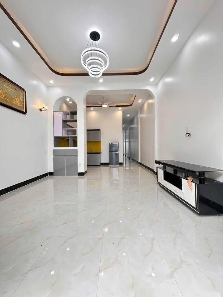 Nhà khu gần Uyên Hưng Tân Uyên