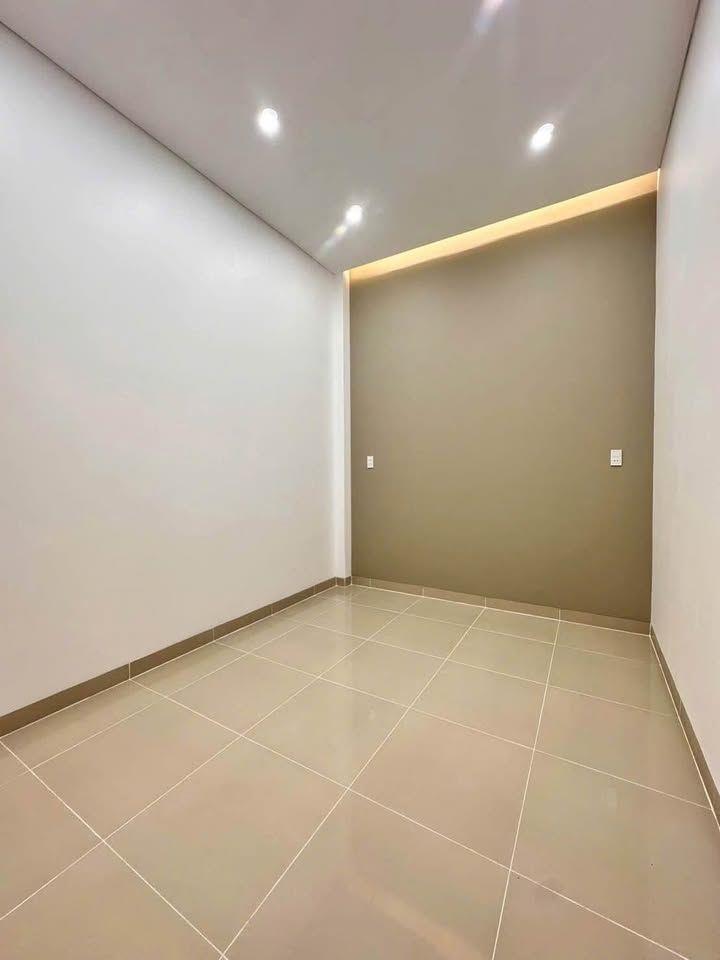Nhà khu gần Uyên Hưng Tân Uyên