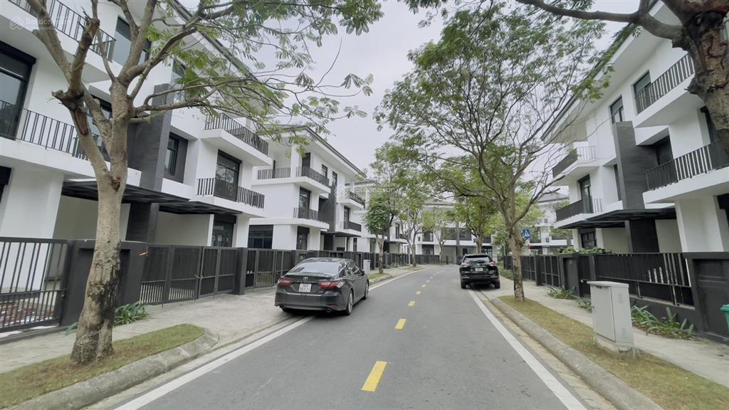 Tôi muốn cho thuê biệt thự nhà vườn, hoàn thiện đẹp diện tích 180m2, giá 28 triệu/tháng