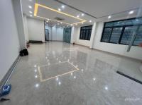 Tôi muốn cho thuê biệt thự nhà vườn, hoàn thiện đẹp diện tích 180m2, giá 28 triệu/tháng