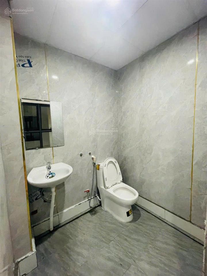 Tôi muốn cho thuê biệt thự nhà vườn, hoàn thiện đẹp diện tích 180m2, giá 28 triệu/tháng