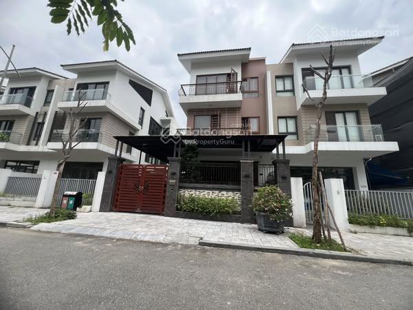 Tôi muốn cho thuê biệt thự nhà vườn, hoàn thiện đẹp diện tích 180m2, giá 28 triệu/tháng