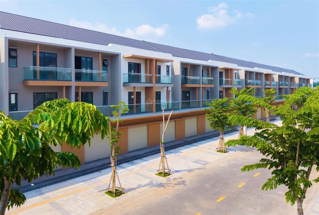 Nhà phố thương mại chỉ 3,5tỷ/căn