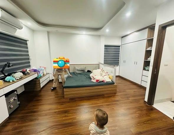 Nhà đẹp dân xây Nguyễn Hoàng 39m-6 tầng dân xây ô tô 12,5 tỷ