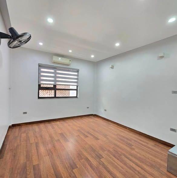 Bán gấp nhà Mỹ Đình 43m-5 tầng ngõ thông 16m ra MP nguyễn hoàng 11 tỷ
