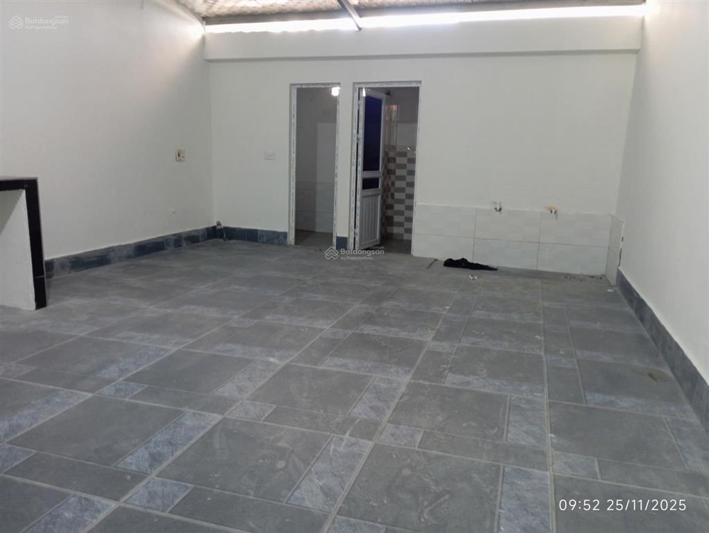 Bán nhà thôn đông nứa, hiệp hòa, bắc ninh dt 100m2 x 2 tầng, ô tô tránh, kinh doanh giá 1.85 tỷ