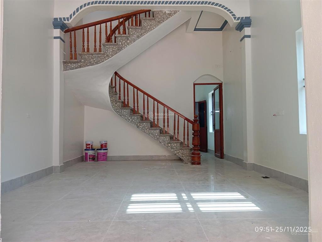 Bán nhà thôn đông nứa, hiệp hòa, bắc ninh dt 100m2 x 2 tầng, ô tô tránh, kinh doanh giá 1.85 tỷ