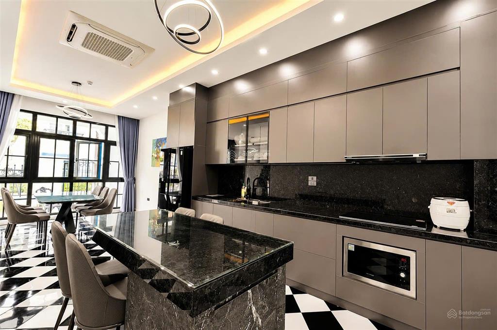 Cắt lỗ biệt thự góc full nội thất hạ long