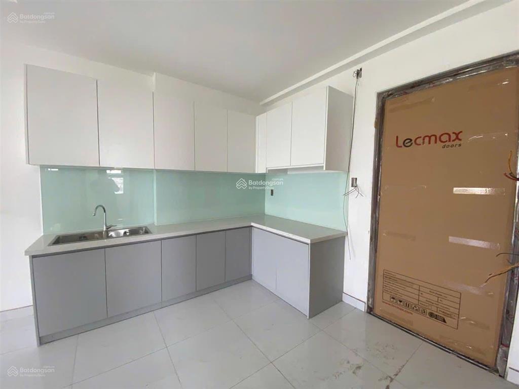 Căn hộ ngay mặt tiền đường tô ngọc vân, mua trực tiếp cđt giá 2,8 tỷ/căn.  0985 070 *** em lộc