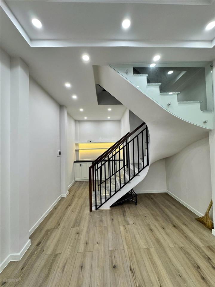 Bán nhà riêng tại 7/19f đinh tiên hoàng, 12,8 tỷ, 33 m2, 4pn, 4wc