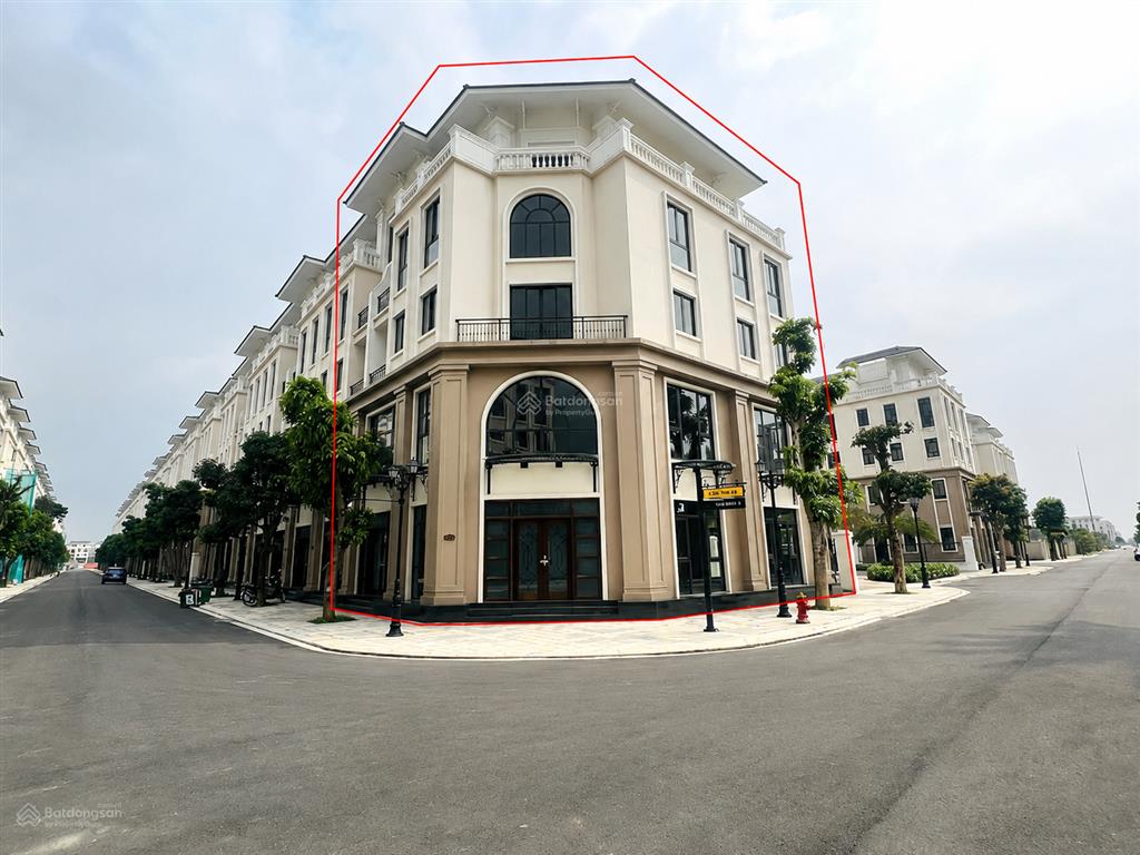 Cho thuê căn liền kề tđ18151 vị trí "vàng" kinh doanh ngay cổng vinschool