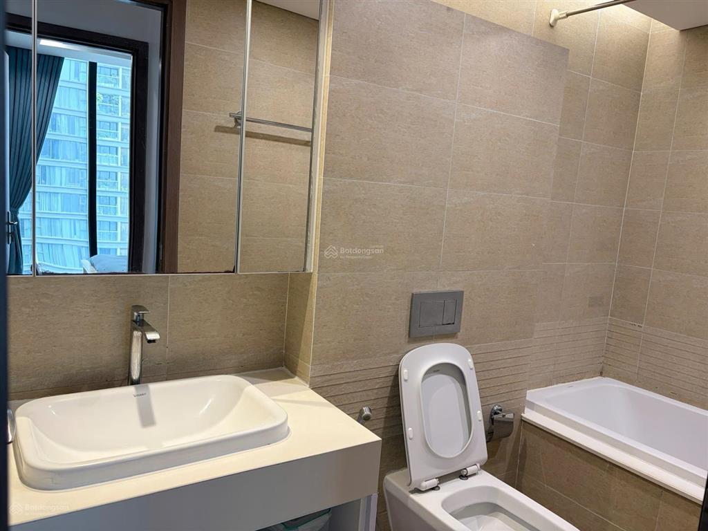 Cho thuê căn 2 phòng ngủ metropolis liễu giai giá tốt