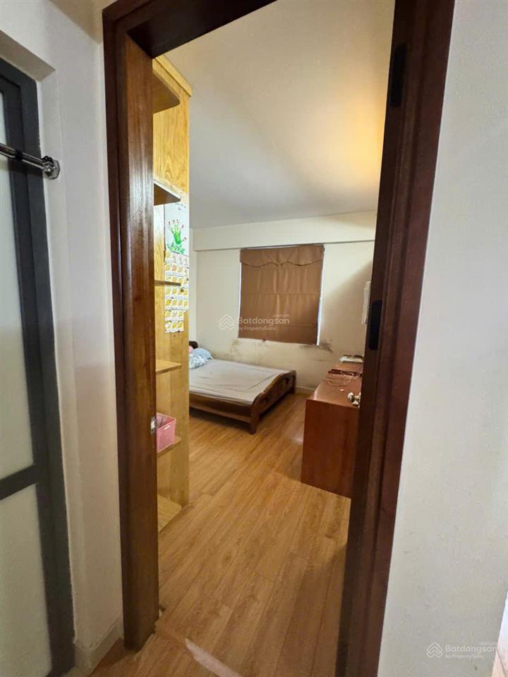 Căn 80m2 sổ đỏ 5,56 tỷ nội thất cao cấp, vào ở luôn chung cư d2ct2 linh đàm, hoàng liệt, hà nội