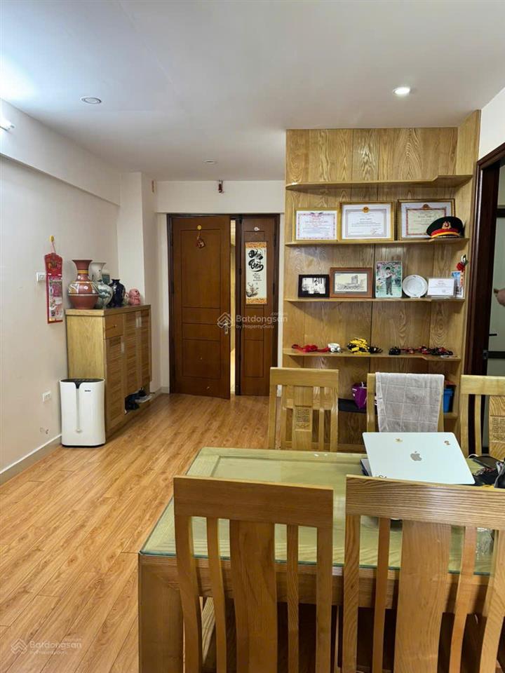 Căn 80m2 sổ đỏ 5,56 tỷ nội thất cao cấp, vào ở luôn chung cư d2ct2 linh đàm, hoàng liệt, hà nội