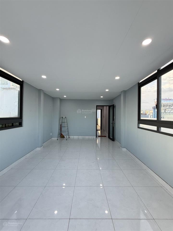 Nhà đẹp  ở ngay  đặng lộ  giáp quận 10  81m2  5tầng  6pn  giá 14,5tỷ  0949 351 *** mr toản